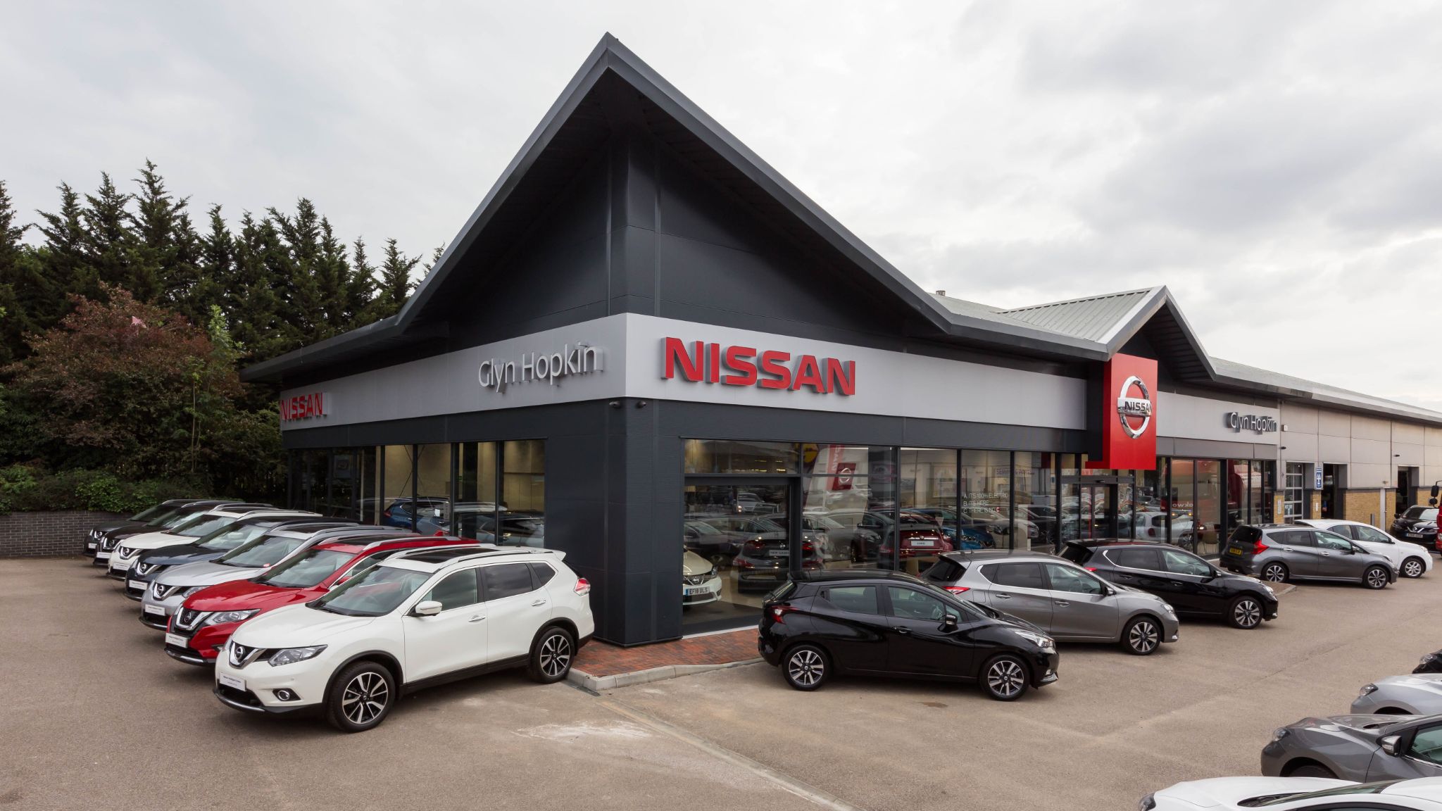 Glyn Hopkin Nissan & MG Waltham Abbey Car dealership in Waltham Abbey